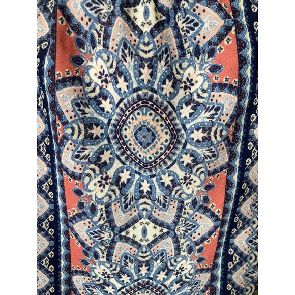 A. Byer women's handkerchief style spaghetti strap flowered top, size small - Picture 4 of 8